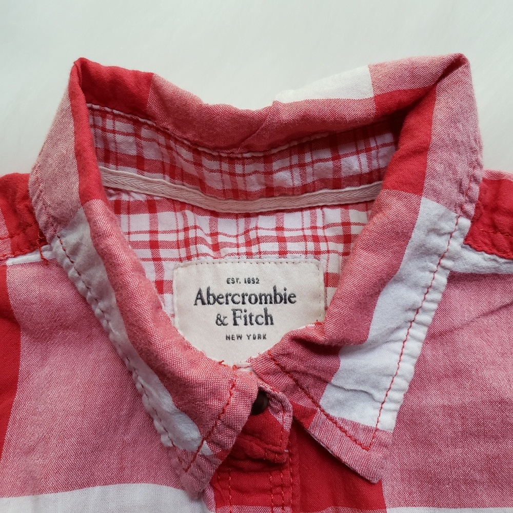 🍂❤️ Abercrombie & Fitch Plaid Button Up Shirt